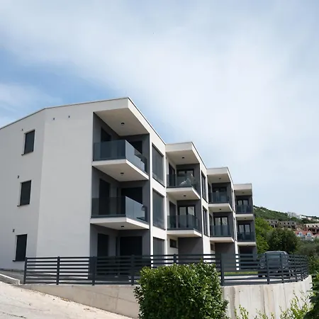Four M Cavtat