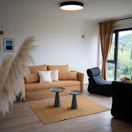 Four M Apartment
