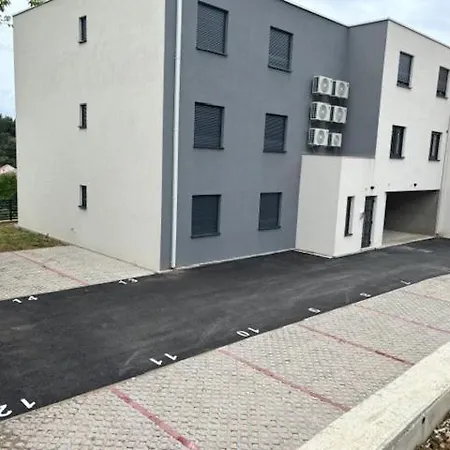 Apartman Four M