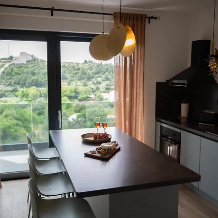 Four M Apartman *